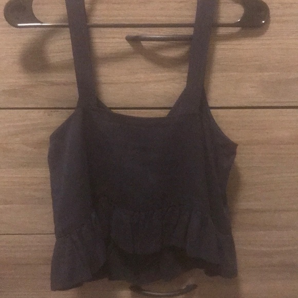 H&M ruffle tank top - Picture 2 of 2